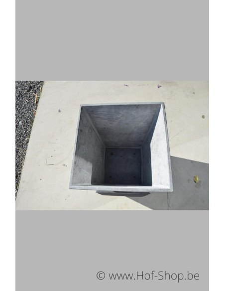 Cone Classic 50 x 35 x 55 cm - Jardinière en pierre bleue