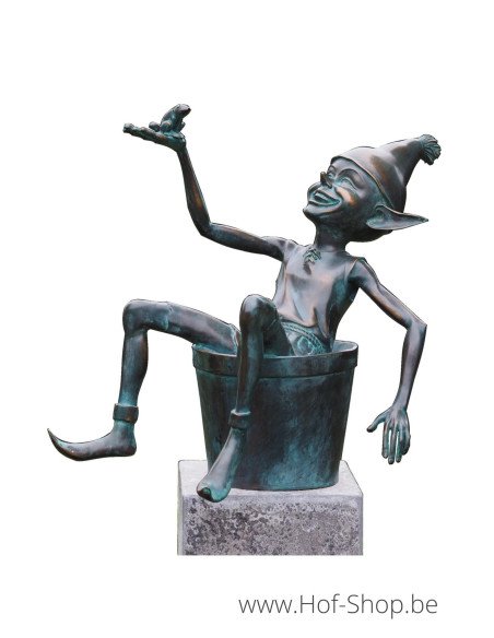 Pixie op emmer - bronzen beeld