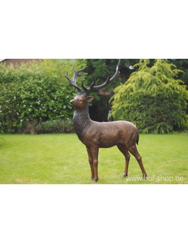 Staand hert - bronzen beeld