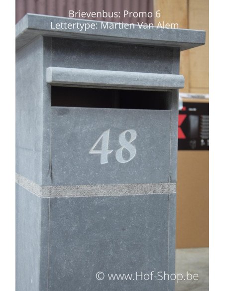 P-Box 6 - boîte aux lettres en pierre bleue