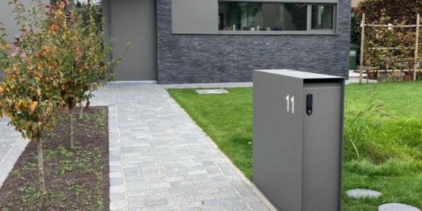 Brievenbusmuur 'Maxus' in RAL 7039